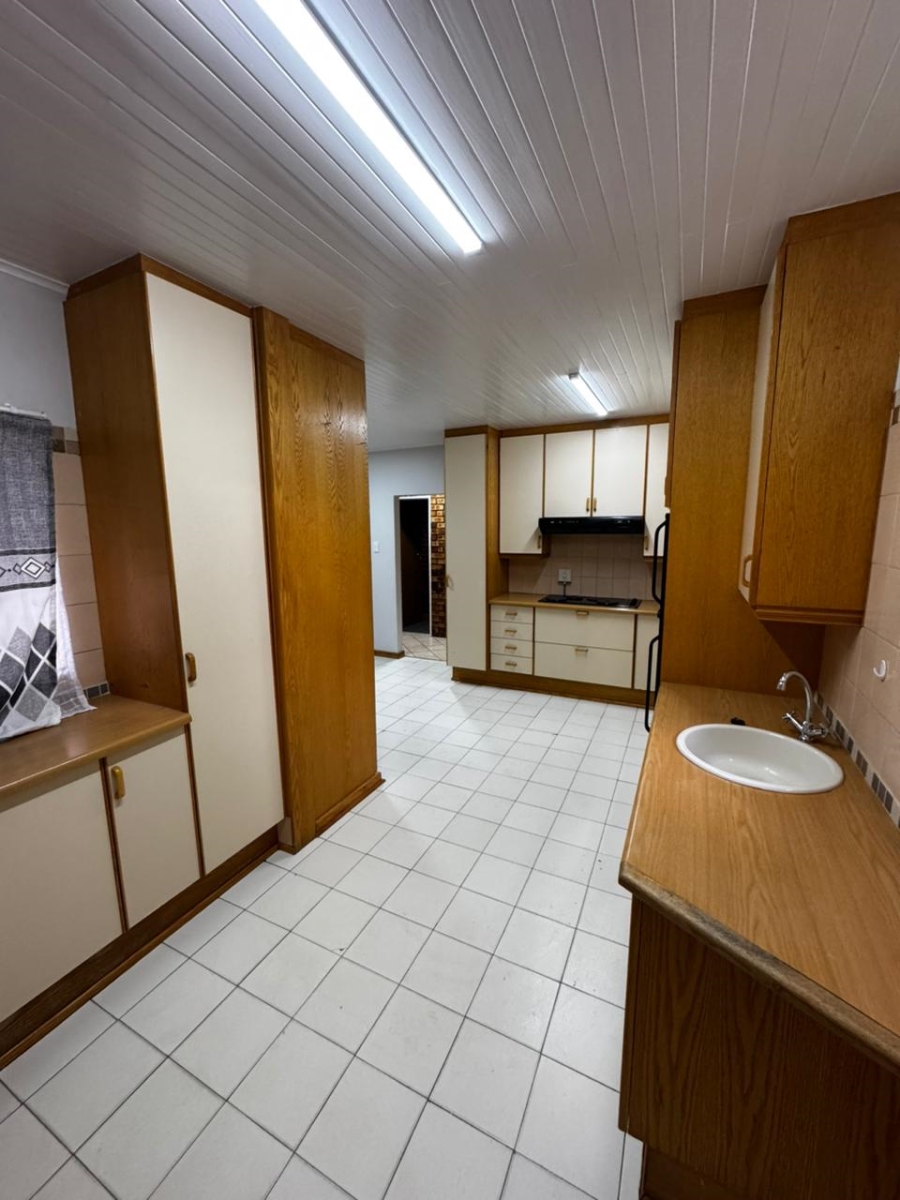 To Let 4 Bedroom Property for Rent in La Provance Free State